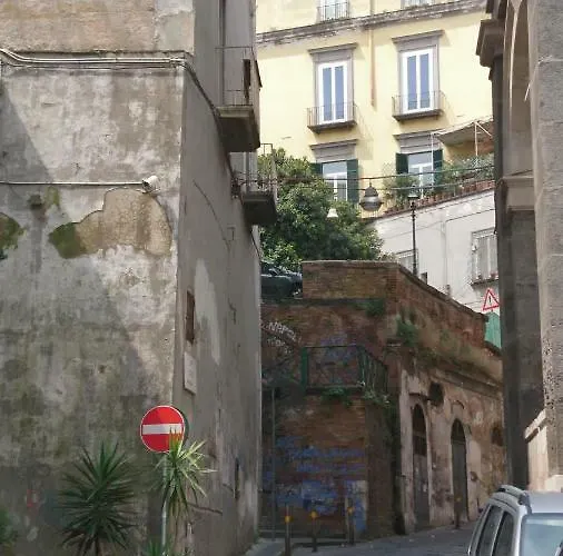 Quarto em Acomodações Particulares Parthenope's Nest *