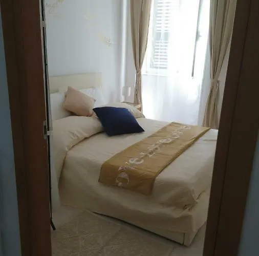 Parthenope's Nest Quarto em Acomodações Particulares