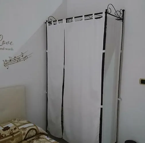 Quarto em Acomodações Particulares Parthenope's Nest