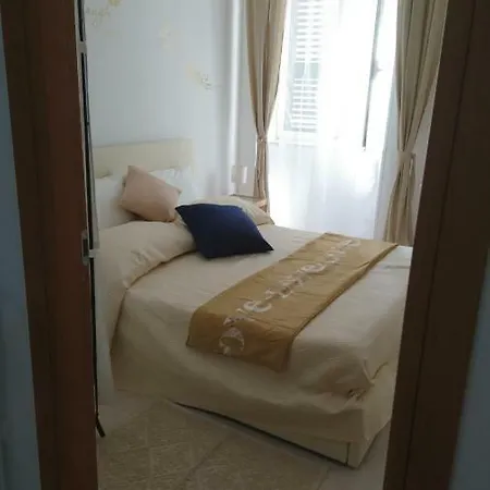 Parthenope's Nest Δωμάτια σε οικογενειακή κατοικία